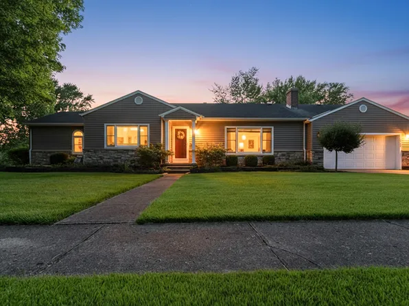 525 Bon Air Dr, Sidney, OH 45365