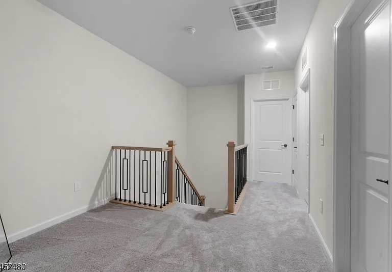 7 Jessica Ln #11205 — Photo 35