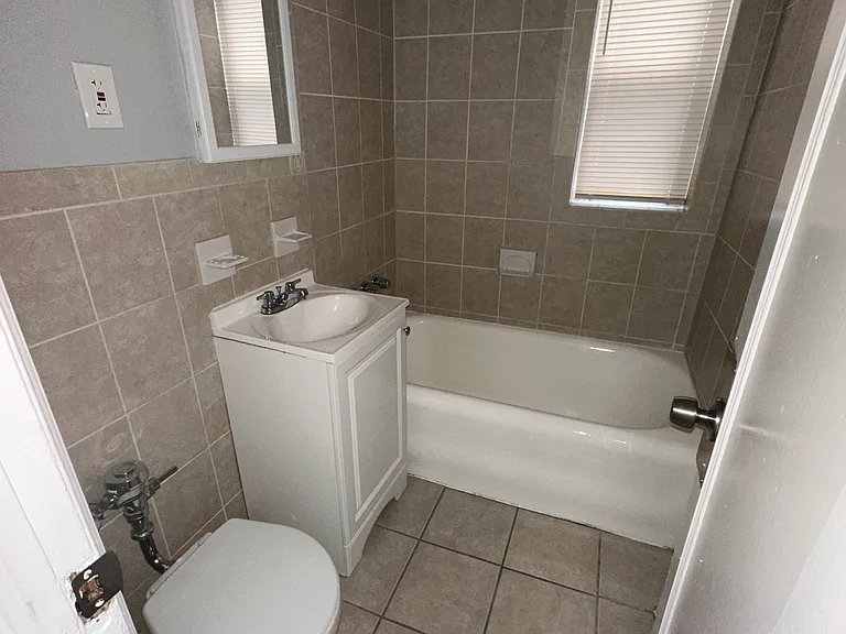 164 Sterling Ave #41D — Photo 10