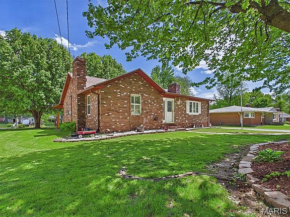 3rd image of 258 Norwood Pl