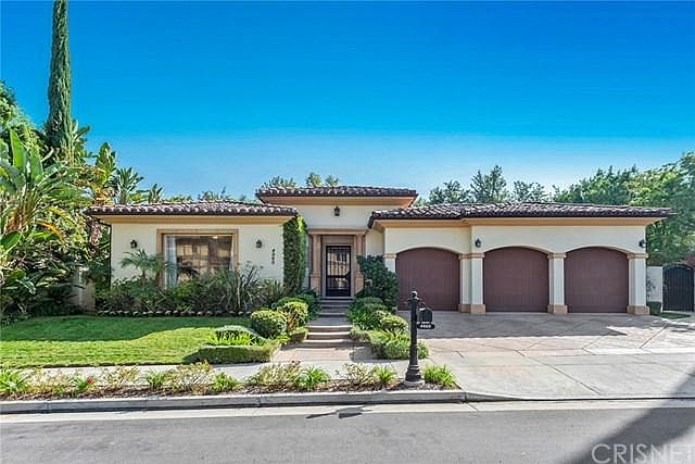 1st image of 4960 Avenida Oriente