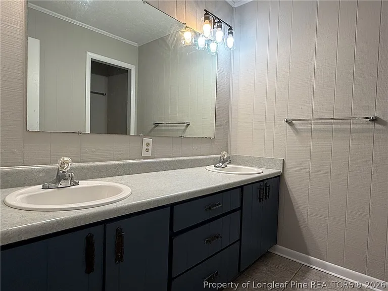 1057 Andrews Rd — Photo 22