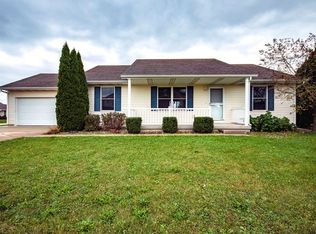 1422 Twin Flower Dr, Goshen, IN 46526