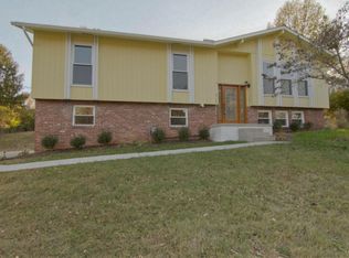 5720 Sourwood Ln, Knoxville, TN 37921