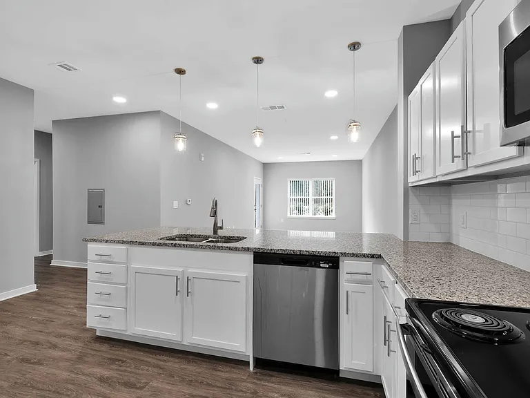 Saddle Brook Landings — Photo 33