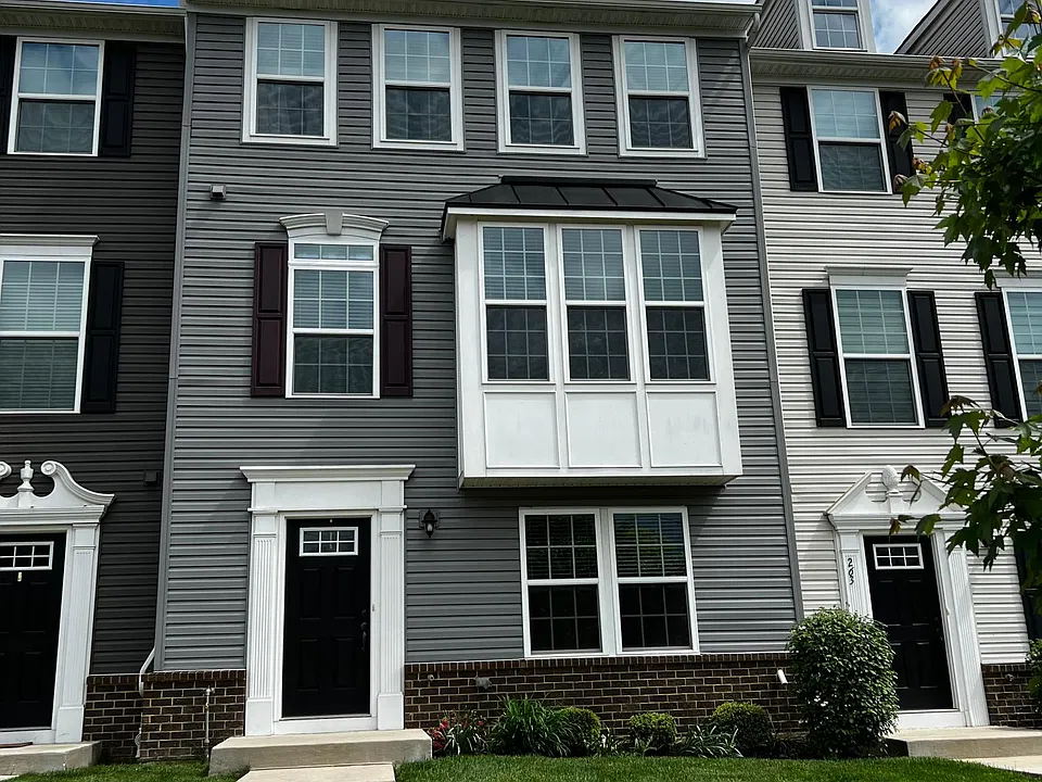 261 Grace Ln