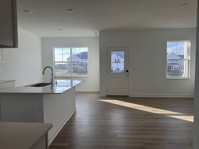 2147 Mildred Rd — Photo 4
