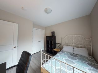 95 Fourth Avenue, Ottawa, ON K1S 2L1