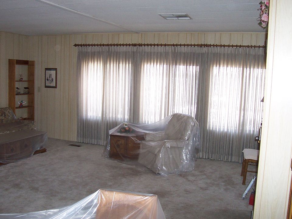 2nd image of 881 N Lake St Space 345
