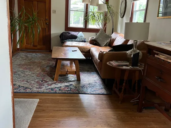 2 Woods Pl, Sewickley, PA 15143