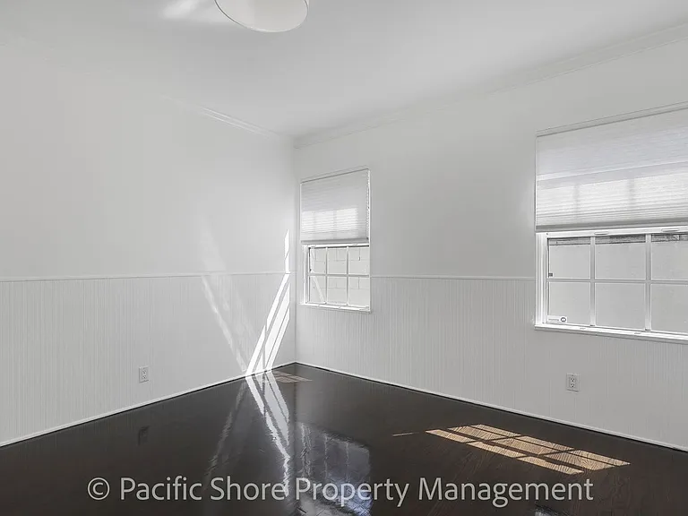 1521 S Curson Ave — Photo 12