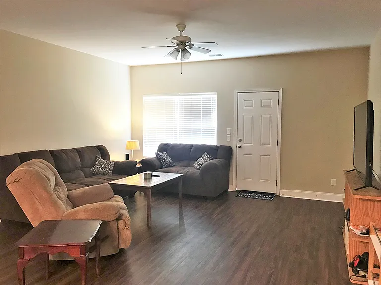 143 Bull Bay Dr — Photo 2