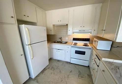 3rd image of 4055 Sequoia St APT 2