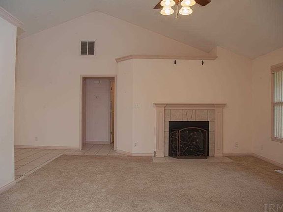 3rd image of 3104 Debbie Ln