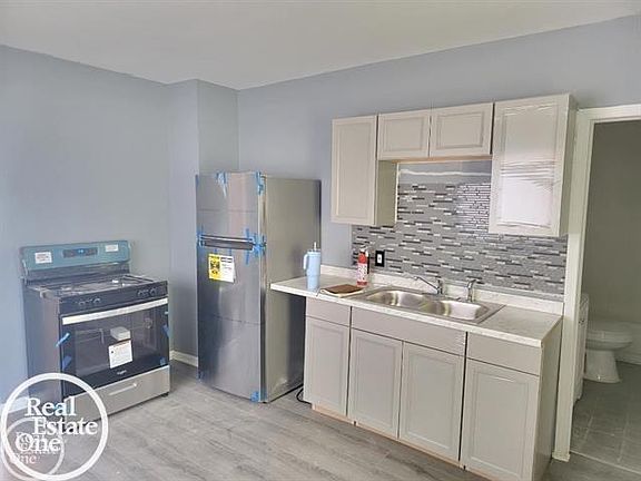 5th image of 3844 Norwalk St