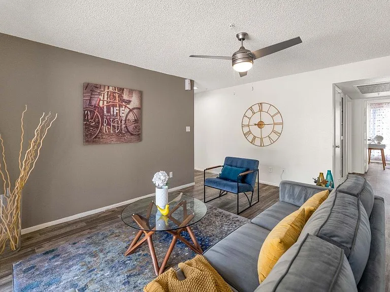 Glen Brae Apartments — Photo 19