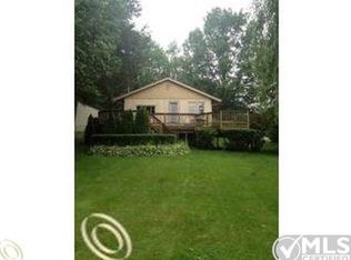 1023 Lakeside Dr, Brighton, MI