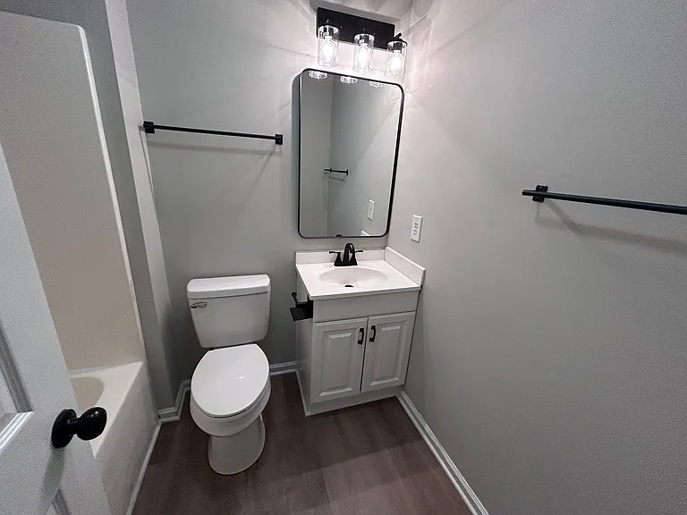 2318 Purdy Ave — Photo 36