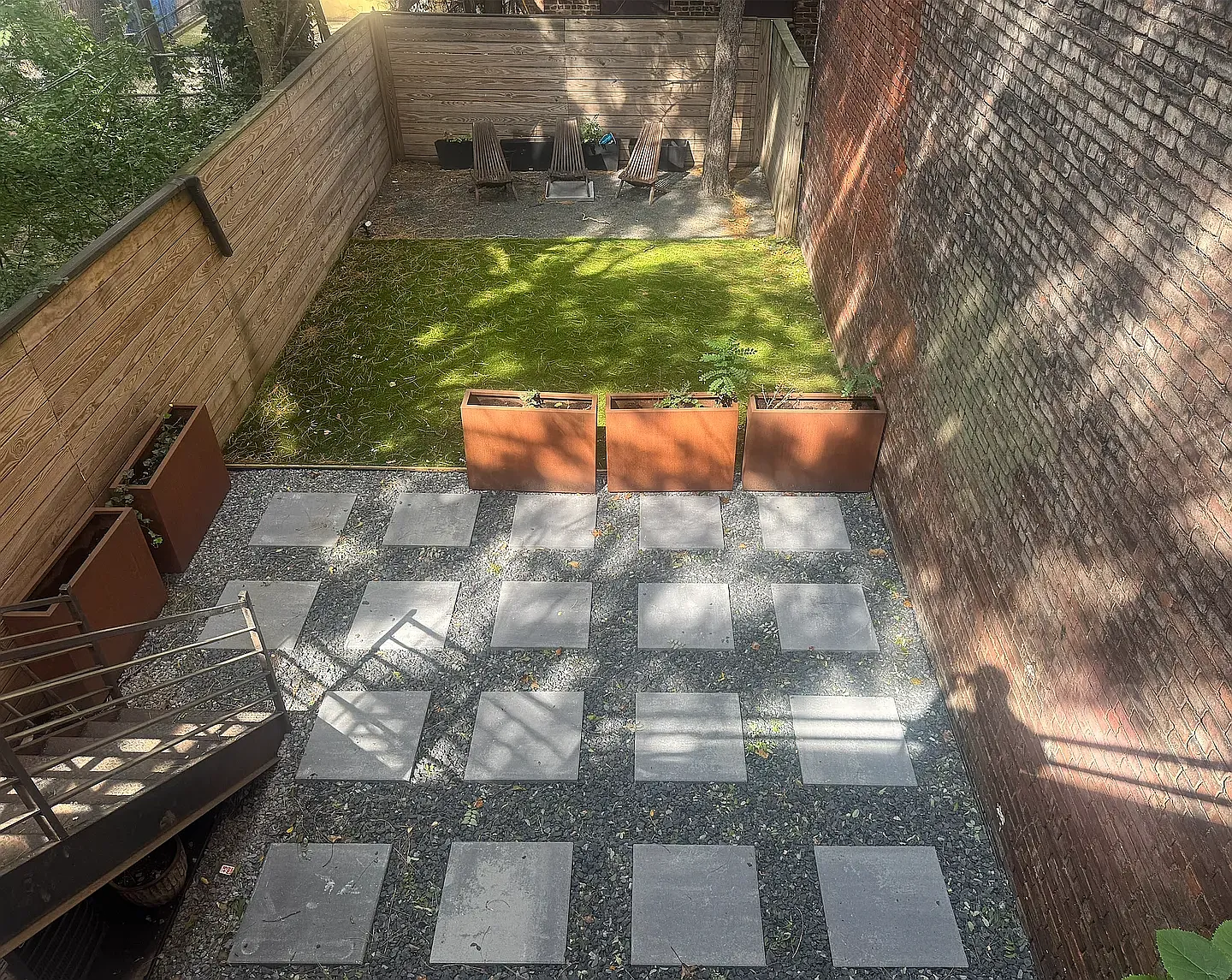881 Park Avenue — Photo 1