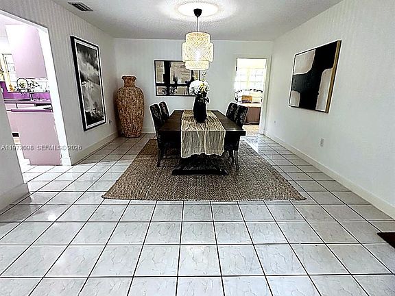 4th image of 530 SW 136th Pl