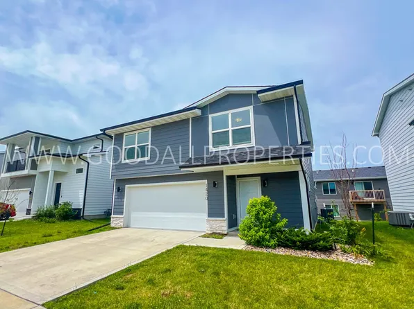 1420 NE Cedarwood Dr, Grimes, IA 50111