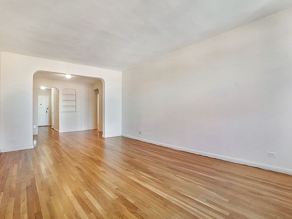 3rd image of 66-20 Wetherole St #6HH