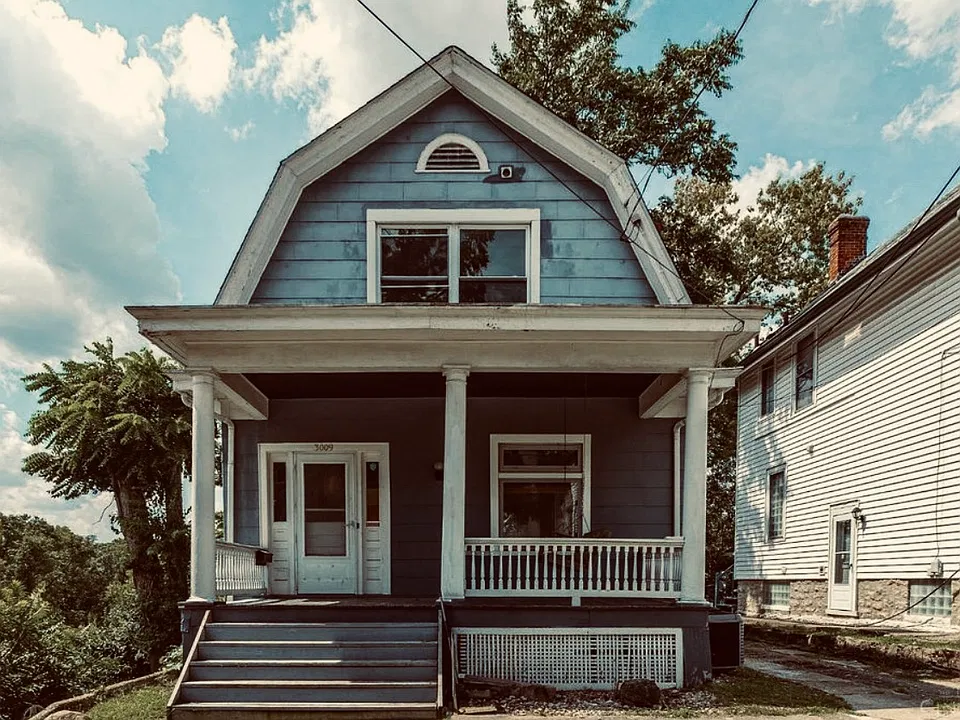 Marshall Ave