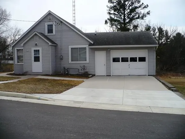 213 W MILLER STREET, Greenwood, WI 54437