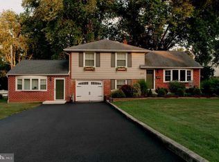 203 Cambridge Rd, Brookhaven, PA 19015