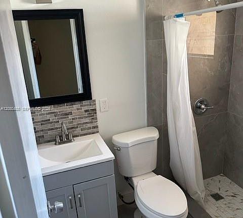 5th image of 13990 NE 20th Ct APT 3