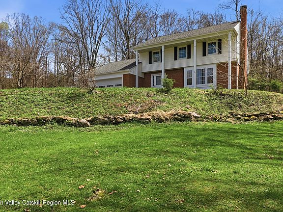 3rd image of 31 Hawleys Corners Road