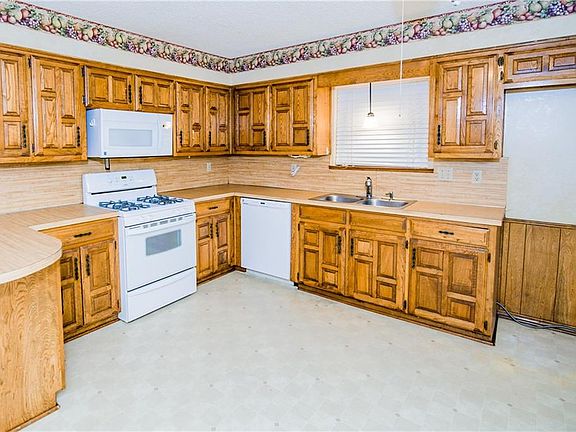 4th image of 206 San Jacinto Ct