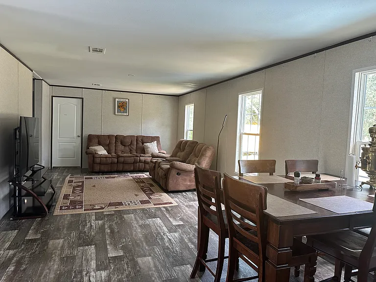 121 Falcon Fire Pl — Photo 6
