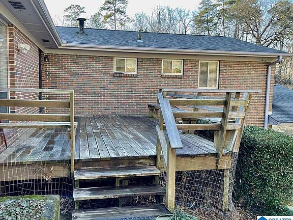 2nd image of 913 Sherwood Forest Dr