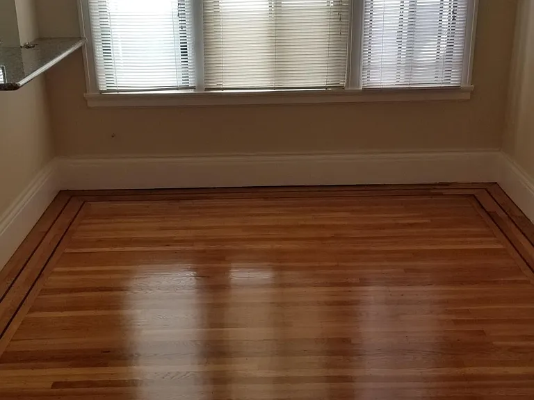 1385 Pine St #16 — Photo 1