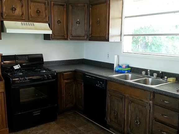 4th image of 617 Winona Ct