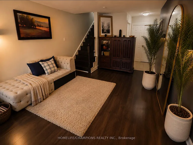 8840 Sheppard Ave E — Photo 11
