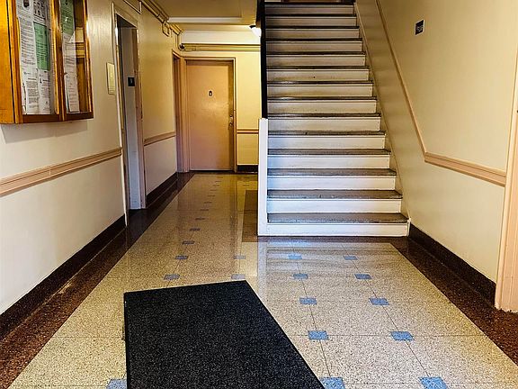 4th image of 401 Park Pl APT 1H