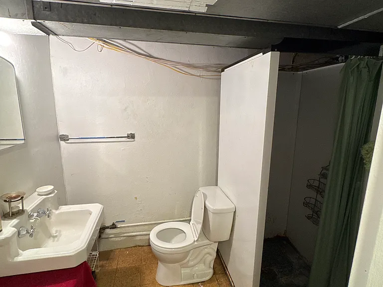 218 Pleasant Ave — Photo 24