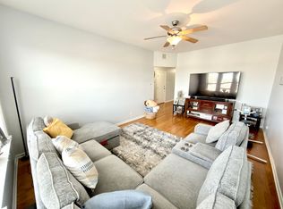 4111 W Lawrence Ave #3, Chicago, IL 60630