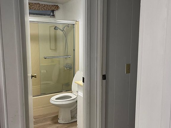 5th image of 3311 Q St