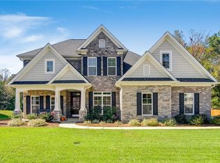 1320 Meadowgate Ln, Lewisville, NC 27023