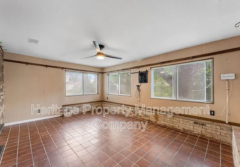 3614 Versailles Dr — Photo 39