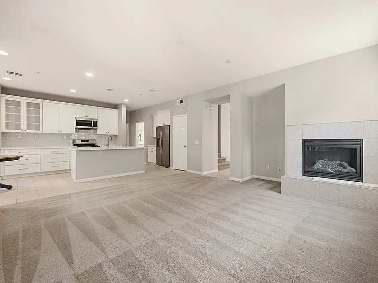 1728 Edmon Way — Photo 8