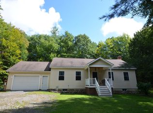 42 Taborton Rd, Averill Park, NY 12018