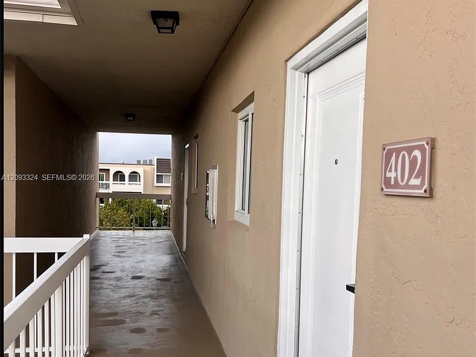 7732 Camino Real #402