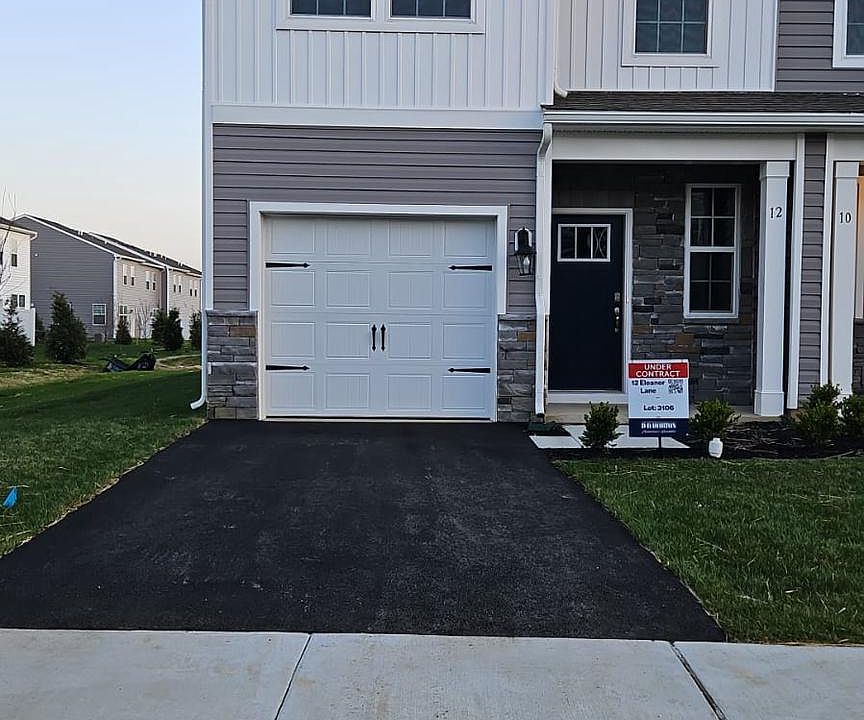 1st image of 12 Elenor Ln