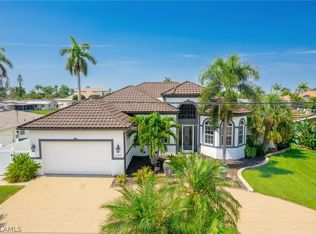 929 Lucerne Parkway Cpe, Cape Coral, FL 33904