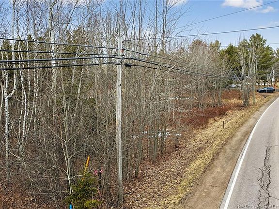 3rd image of 641 Dover Rd
