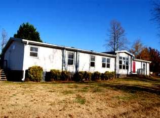 185 Overlook Valley Dr, Alto, GA 30510